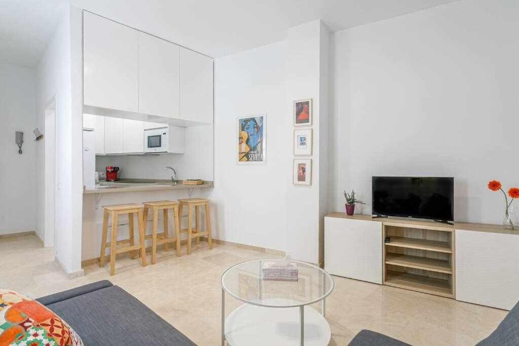 Santa Cruz Parking Incluido Apartment เซบีญา ภายนอก รูปภาพ