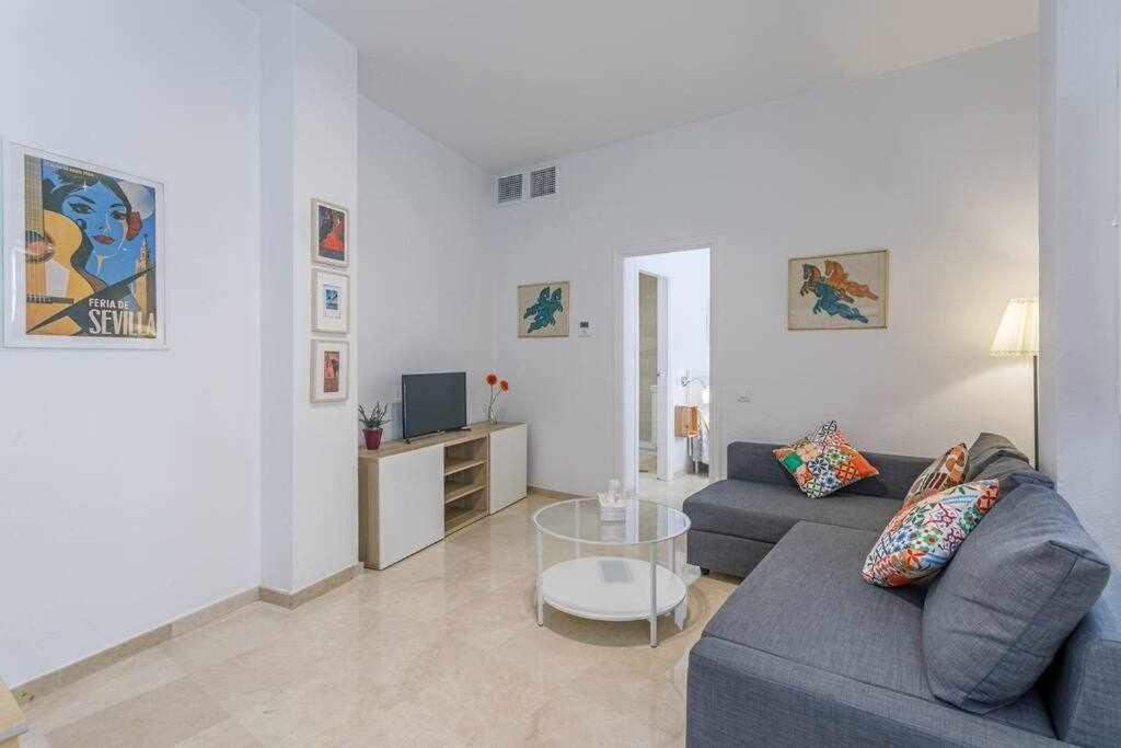 Santa Cruz Parking Incluido Apartment เซบีญา ภายนอก รูปภาพ