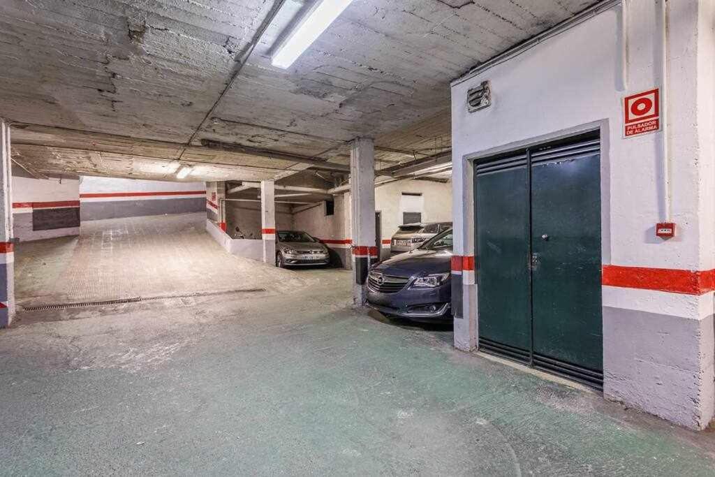 Santa Cruz Parking Incluido Apartment เซบีญา ภายนอก รูปภาพ