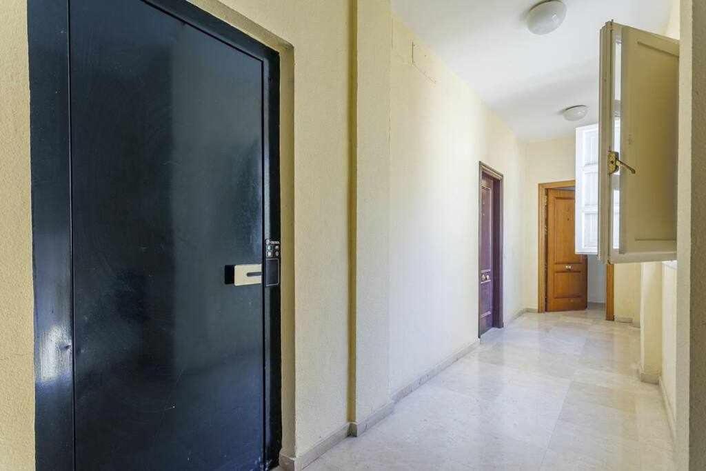 Santa Cruz Parking Incluido Apartment เซบีญา ภายนอก รูปภาพ